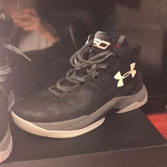 curry 2’s ($65)(size 5.5y)(UK 5)(EUR 38) - Picture 2 of 3